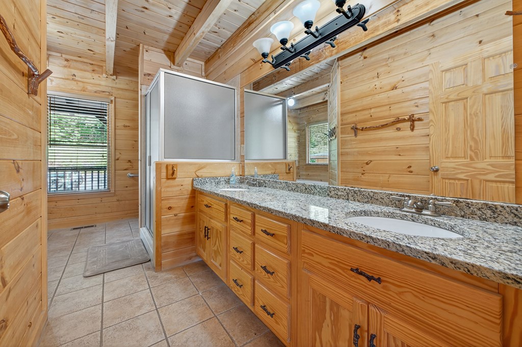416881 Mineral Bluff Residential