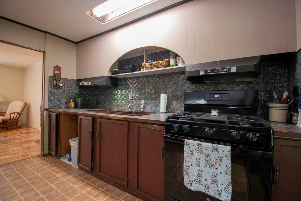 416899 Murphy Residential