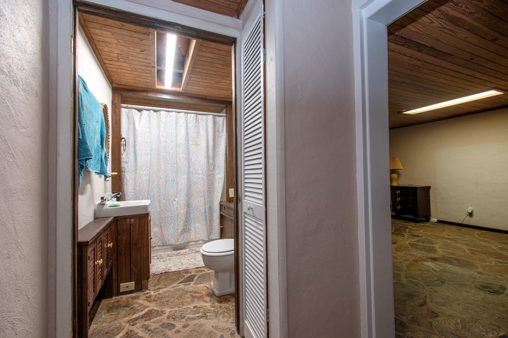 416899 Murphy Residential