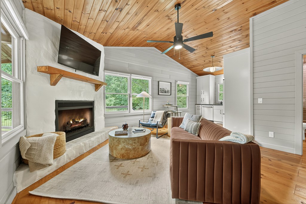 416907 Cherry Log Residential