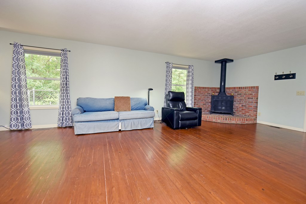 416924 Young Harris Residential