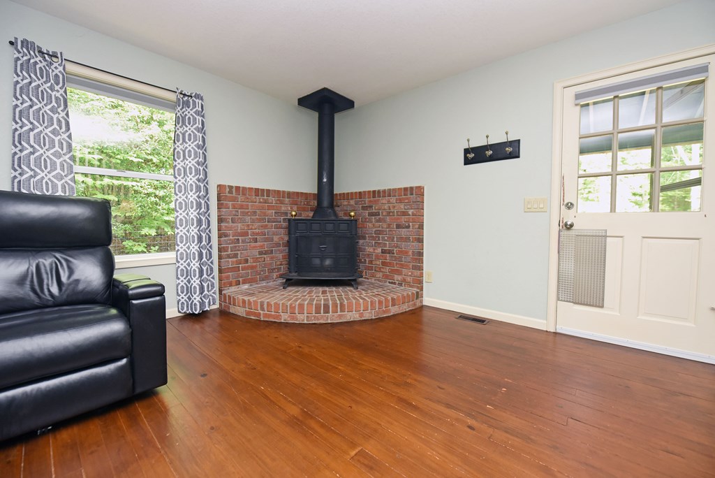 416924 Young Harris Residential
