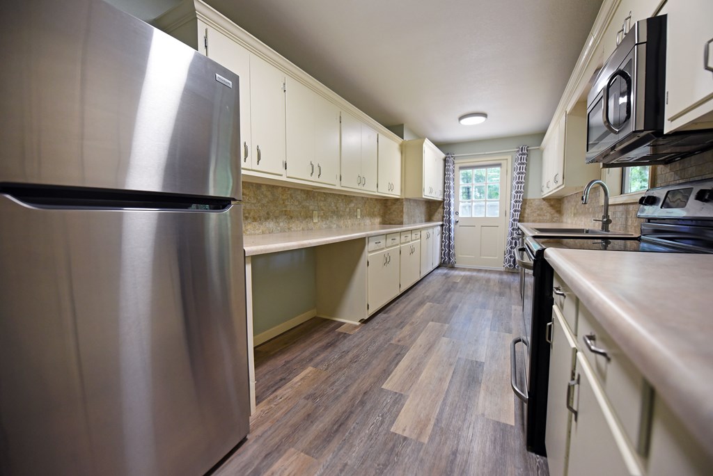 416924 Young Harris Residential