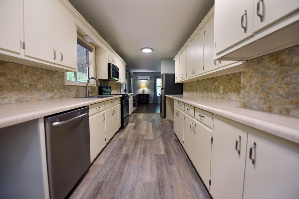 416924 Young Harris Residential