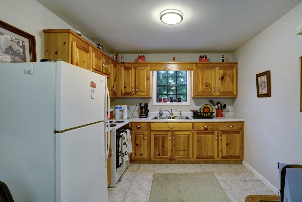 416938 Young Harris Residential