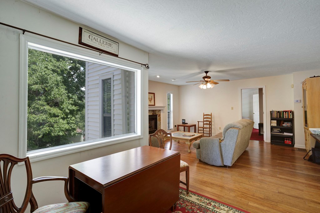 416938 Young Harris Residential