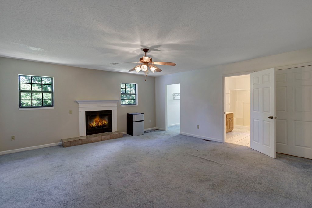 416938 Young Harris Residential