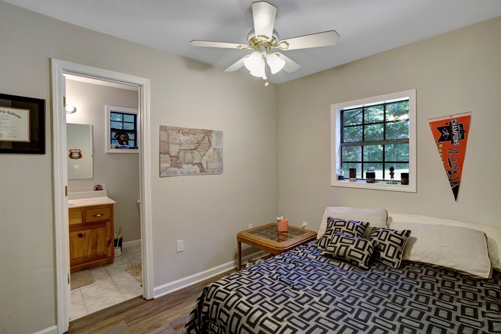 416938 Young Harris Residential