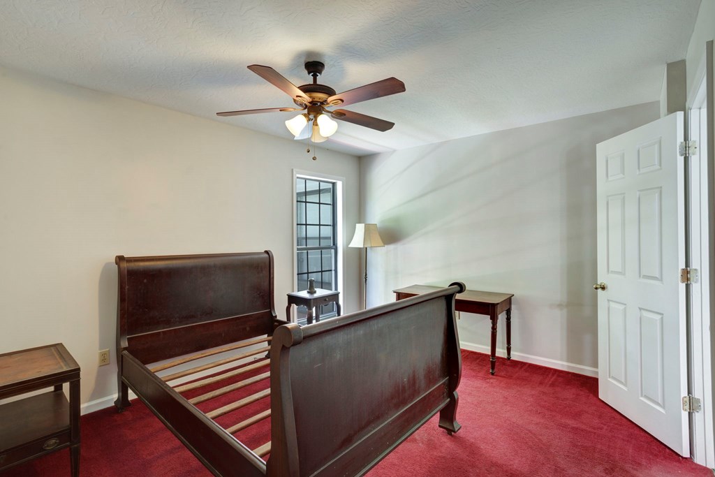 416938 Young Harris Residential