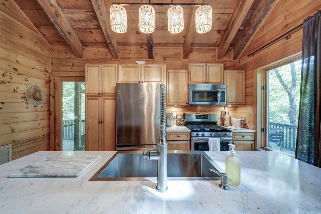 416975 Blue Ridge Residential