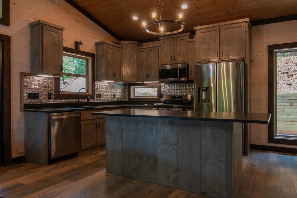 416986 Blue Ridge Residential
