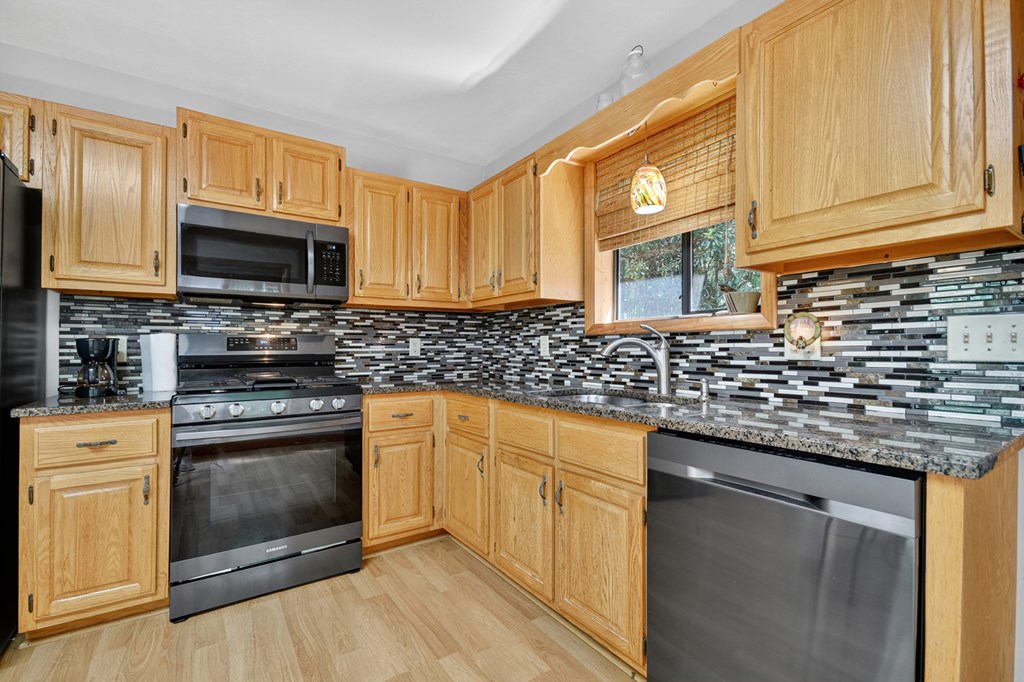417070 Murphy Residential
