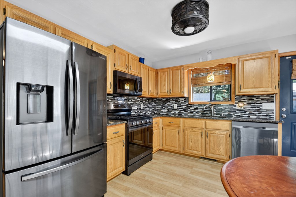 417070 Murphy Residential