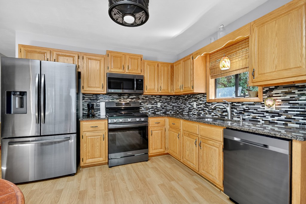 417070 Murphy Residential