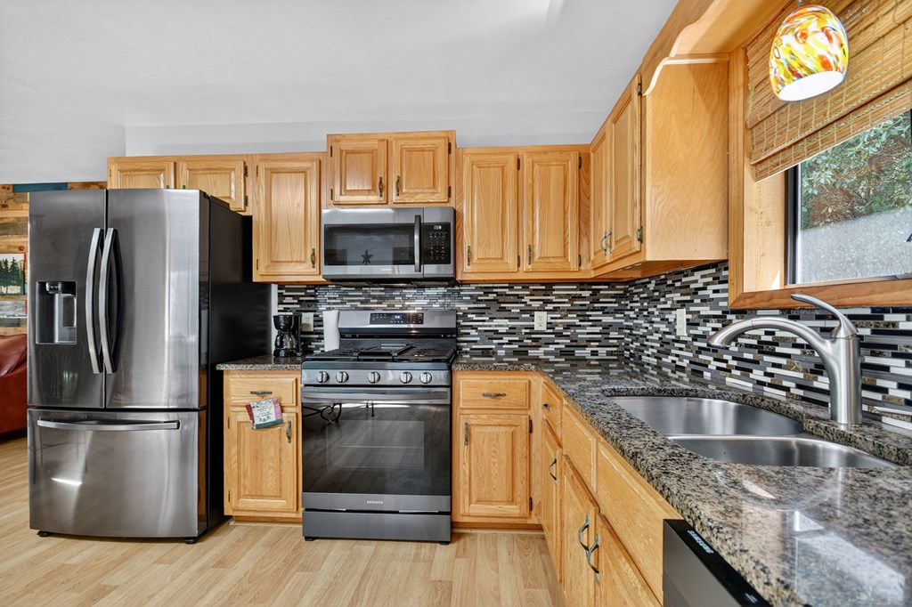 417070 Murphy Residential