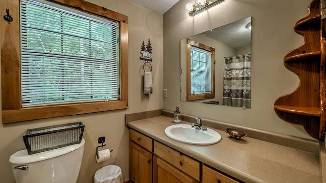 417074 Young Harris Residential