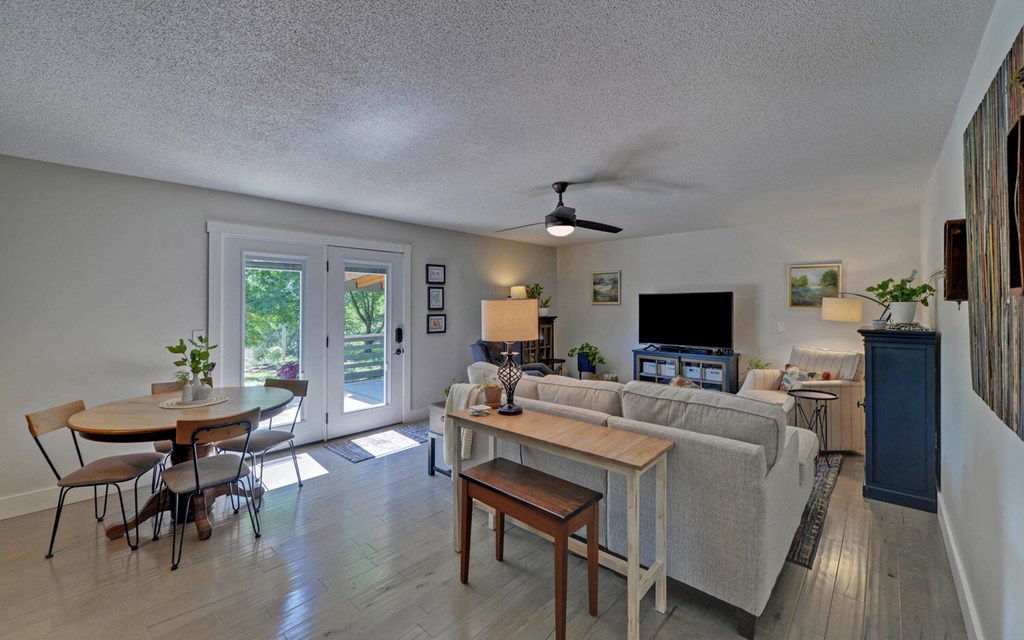 417076 Murphy Residential
