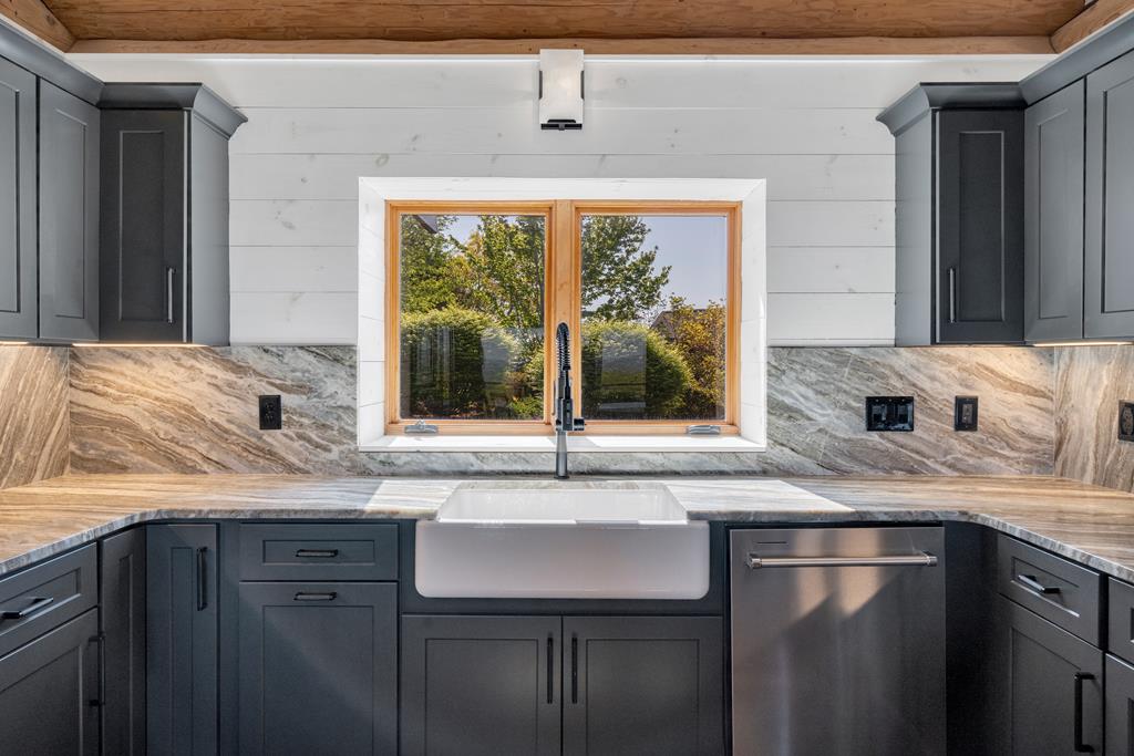 417081 Blue Ridge Residential
