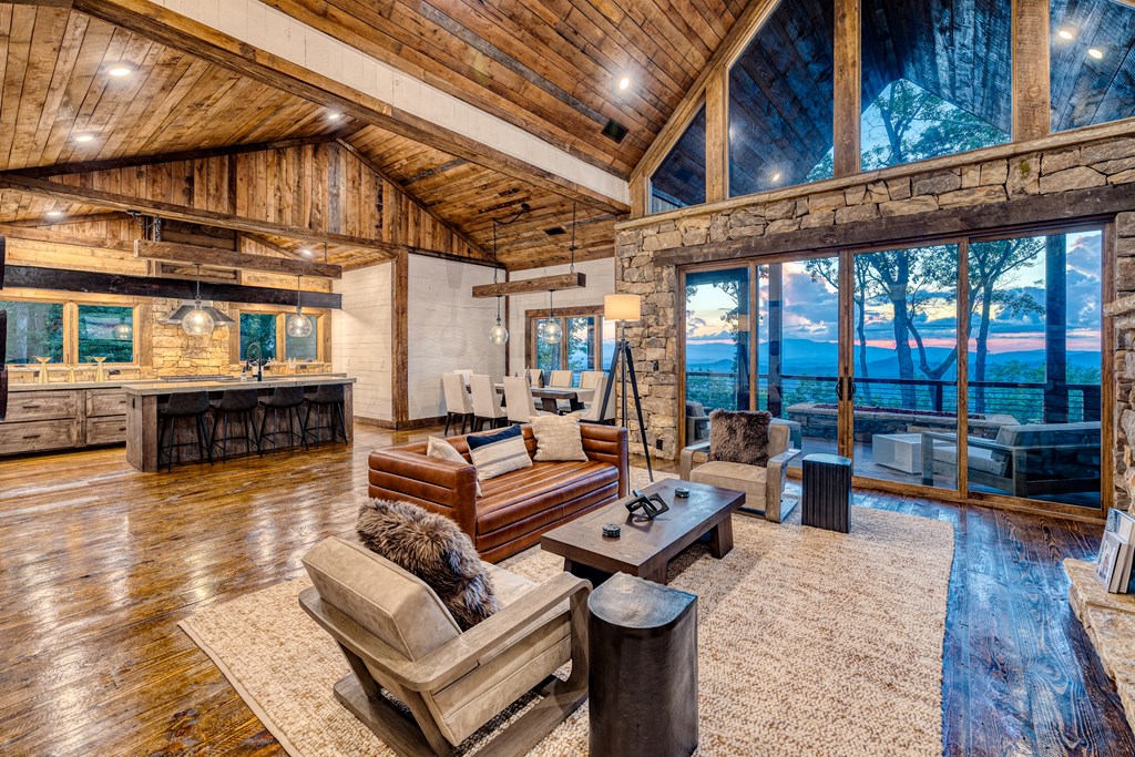 417117 Mineral Bluff Residential