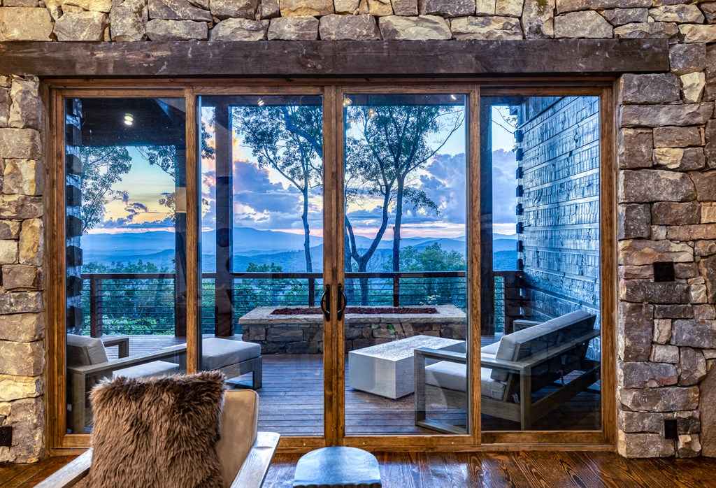 417117 Mineral Bluff Residential