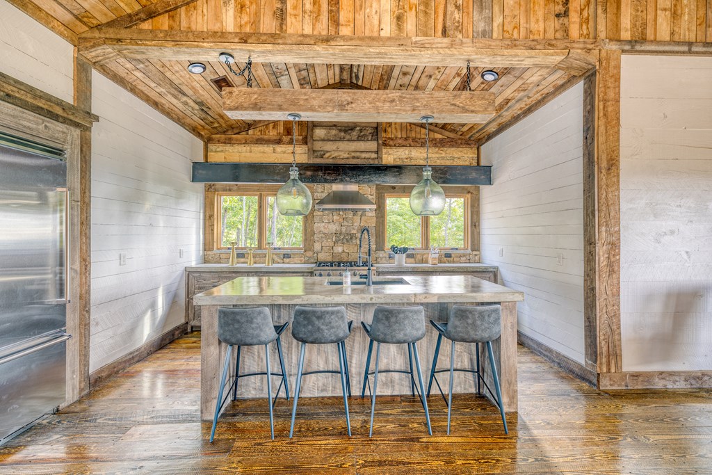 417117 Mineral Bluff Residential