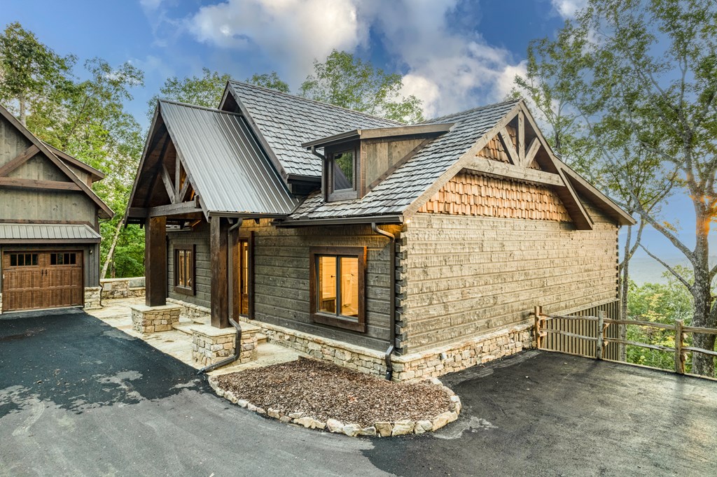 417117 Mineral Bluff Residential