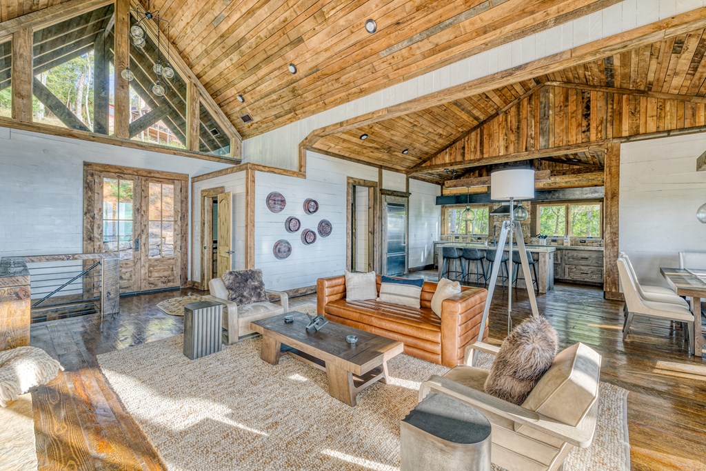417117 Mineral Bluff Residential