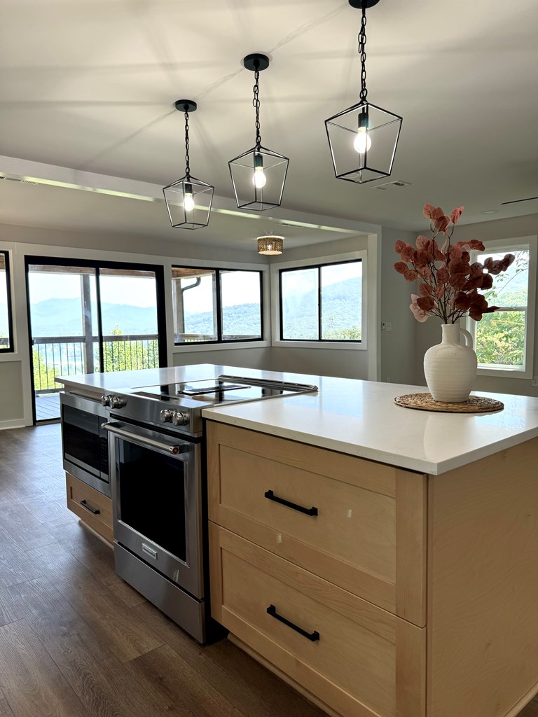 417143 Young Harris Residential