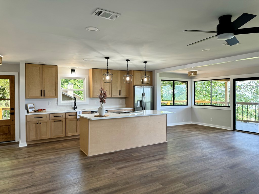 417143 Young Harris Residential