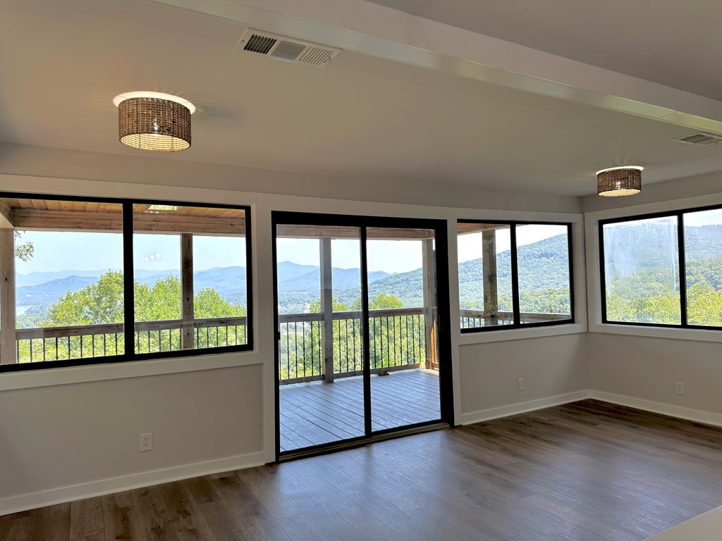 417143 Young Harris Residential