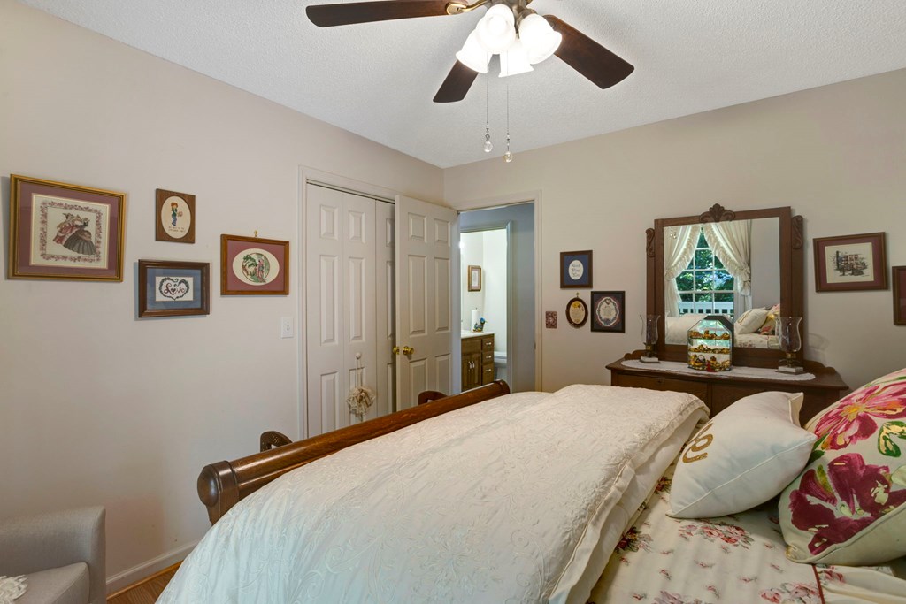 417150 Hayesville Residential