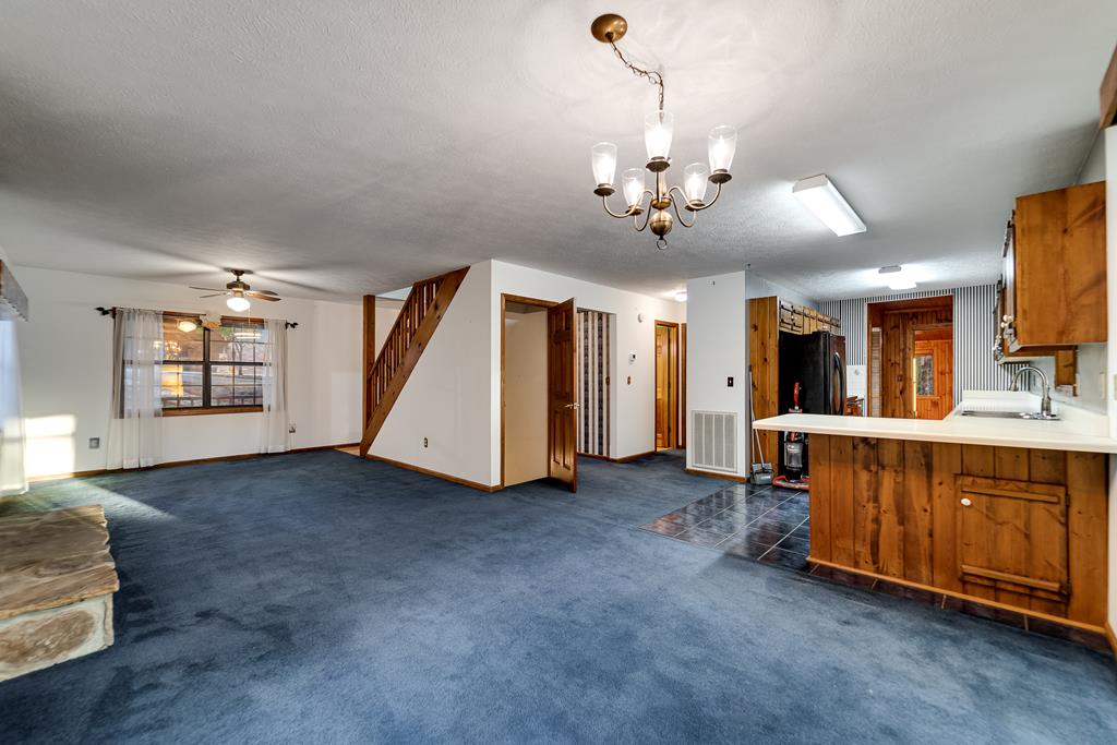 417165 Hayesville Residential