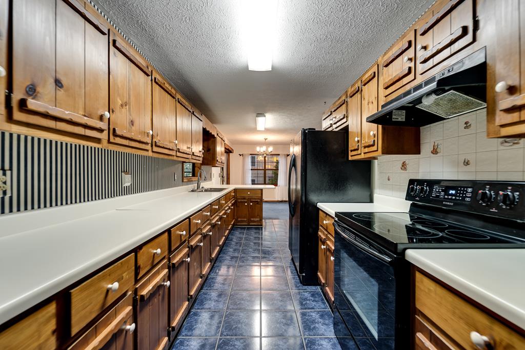 417165 Hayesville Residential
