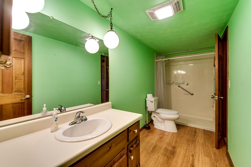 417165 Hayesville Residential