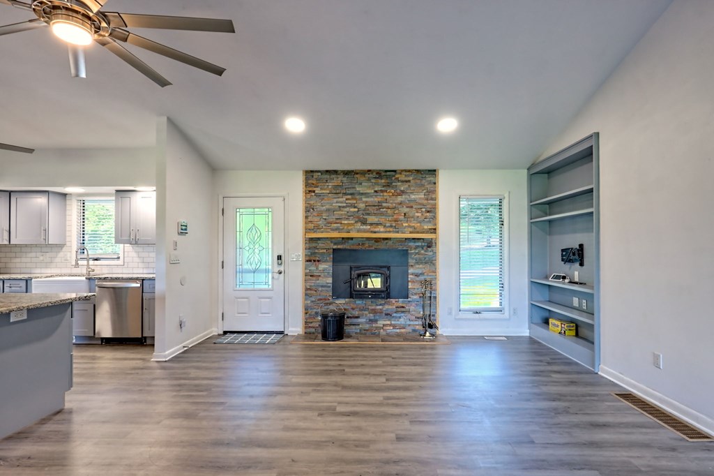 417175 Young Harris Residential