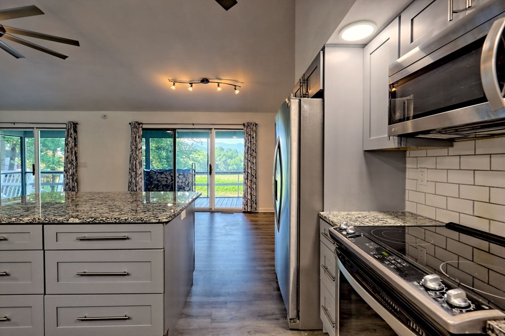 417175 Young Harris Residential