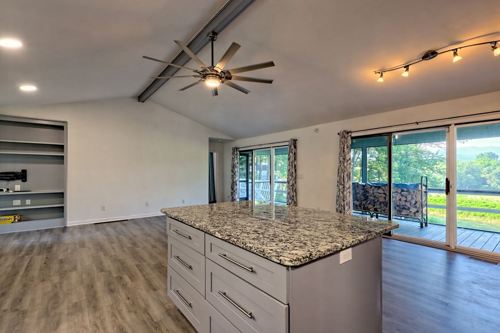 417175 Young Harris Residential