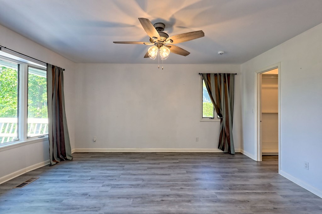 417175 Young Harris Residential