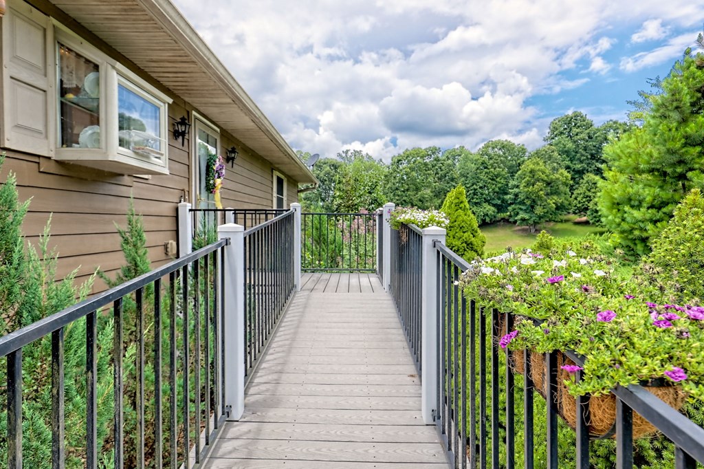 417184 Hayesville Residential