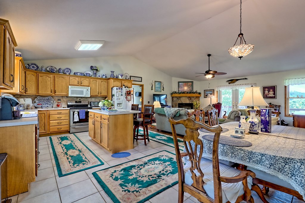 417184 Hayesville Residential