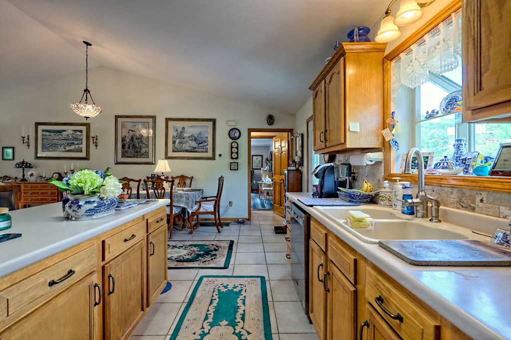 417184 Hayesville Residential