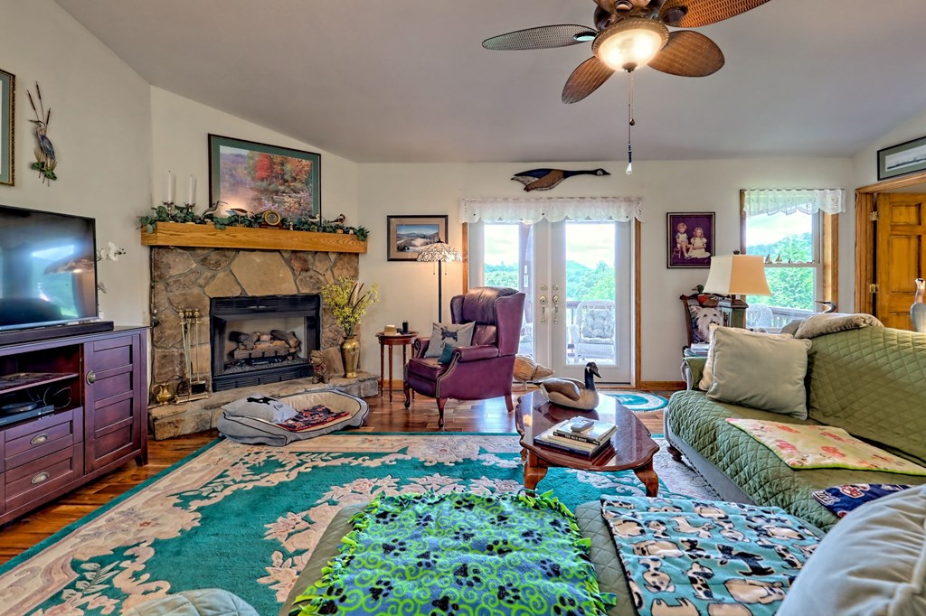 417184 Hayesville Residential