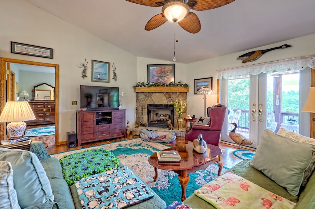 417184 Hayesville Residential