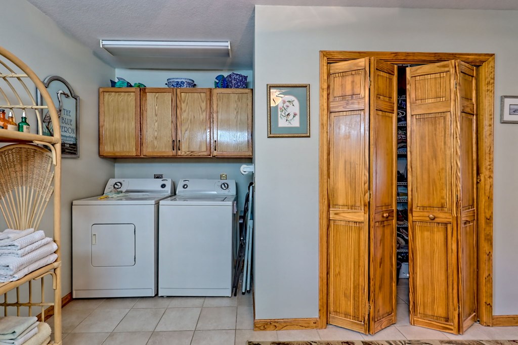 417184 Hayesville Residential