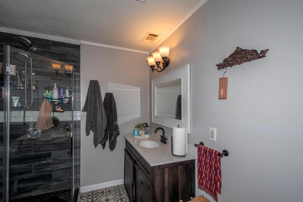 417227 Hayesville Residential