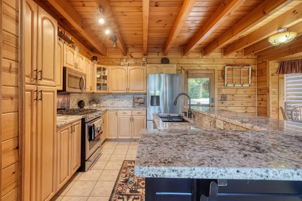 417233 Blairsville Residential