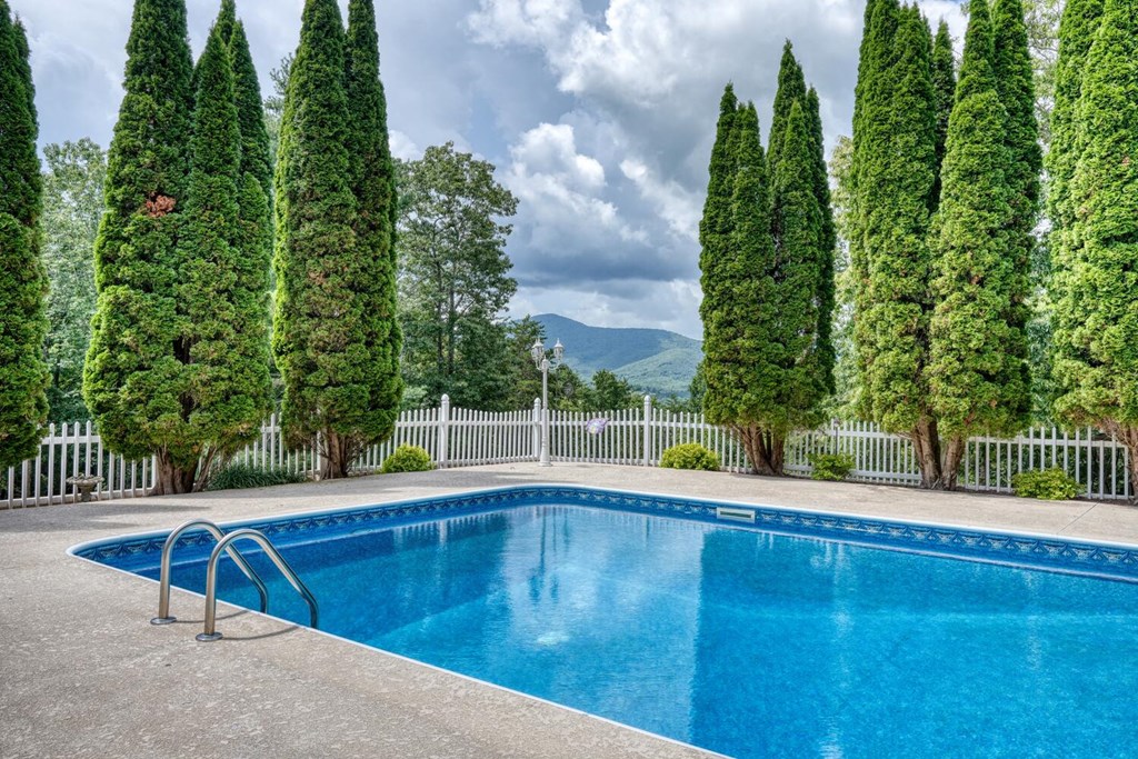 417244 Blairsville Residential
