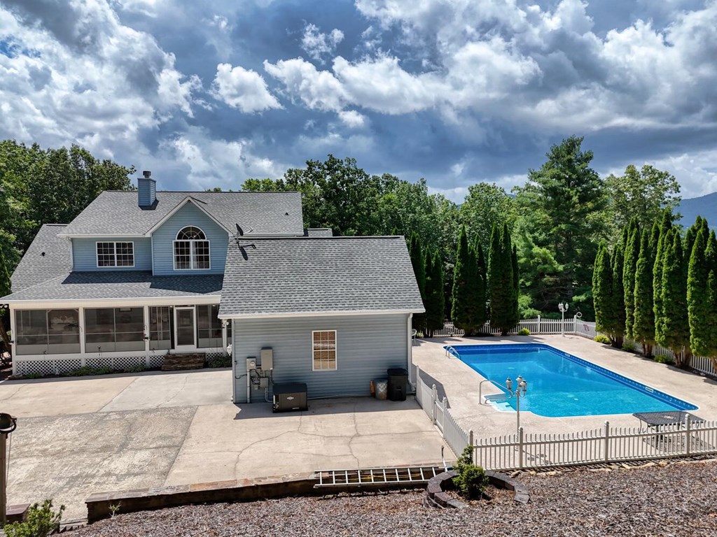 417244 Blairsville Residential