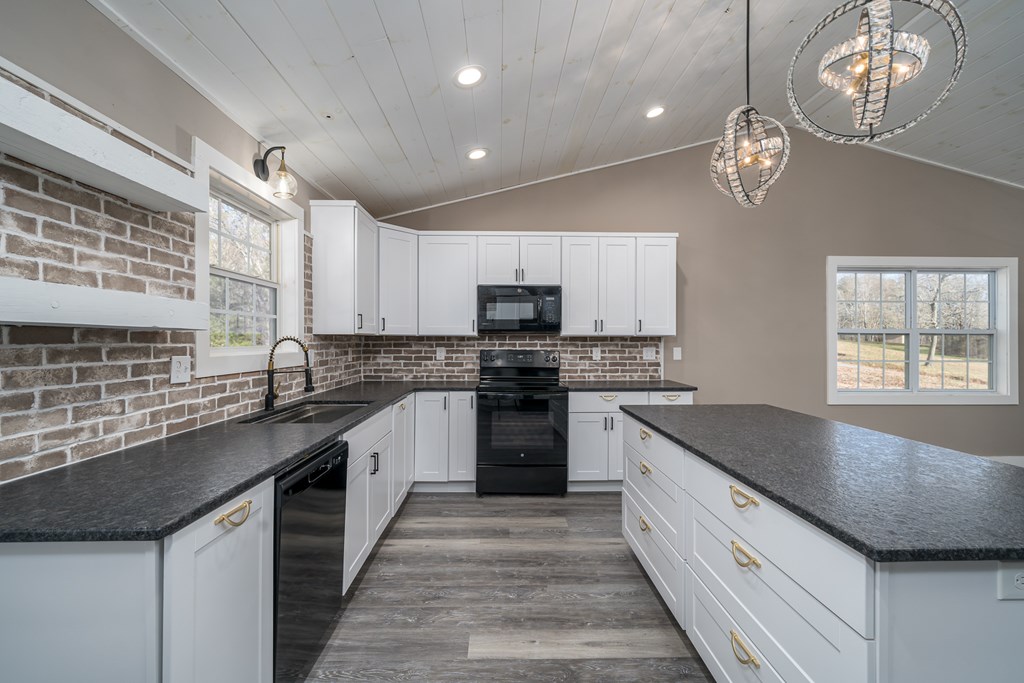 417253 Blue Ridge Residential