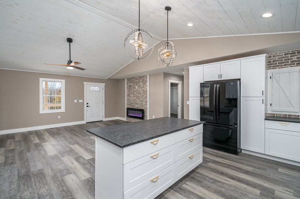417253 Blue Ridge Residential